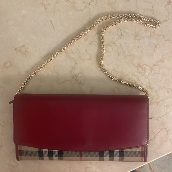 Burberry Vintage Authentic wallet. Chain and insert included . Plaid and Red - Picture 7 of 9